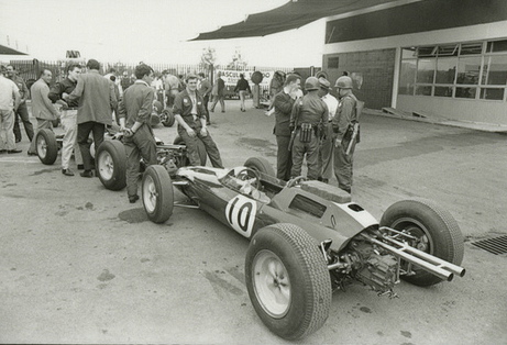 10579019686_09b9670b8f