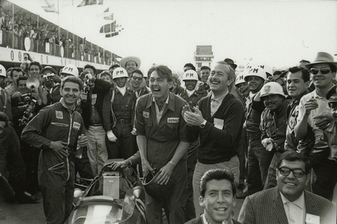 10579521713_4b50a9d549